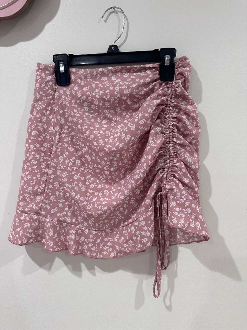 super cute floral skirt
